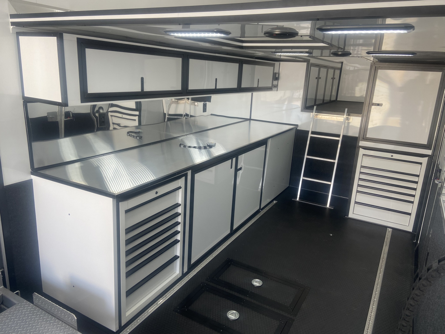 New United UATGN 8.5X40 Stacker