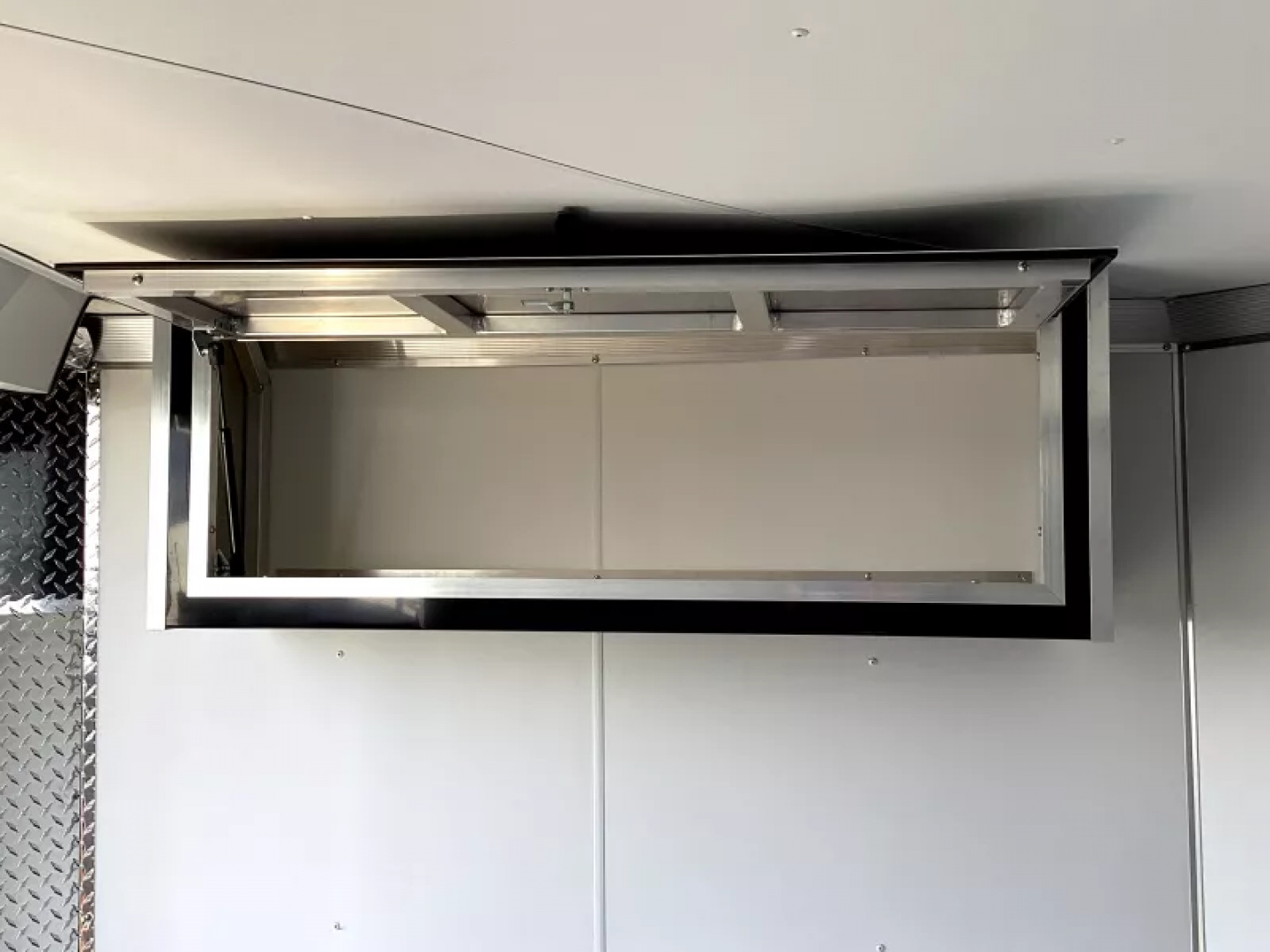 New 2026 Mission 8.5 x 22 Enclosed All-Sport Peak Value-15" aluminum wheels-78"T side access door-3" addt'l box height