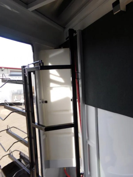 New 2026 Trails West Adventure MX 4 horse Gooseneck Trailer-water tank-rubber mats in tack room-rear gate windows-star caps