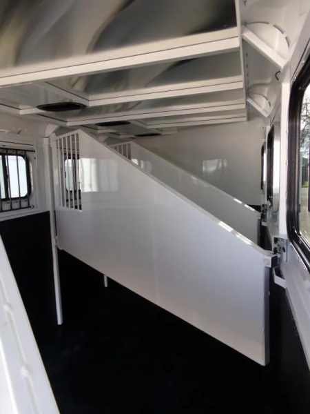 New 2026 Trails West Adventure MX 4 horse Gooseneck Trailer-water tank-rubber mats in tack room-rear gate windows-star caps