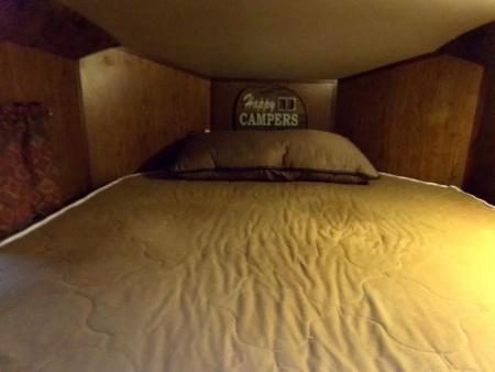 Used 2009 Trails West Sierra 2 Horse GN-Midtack Conversion Partial LQ-Sink/Stovetop/Fridge/Freezer/Shower Area/Pass-Thru Door