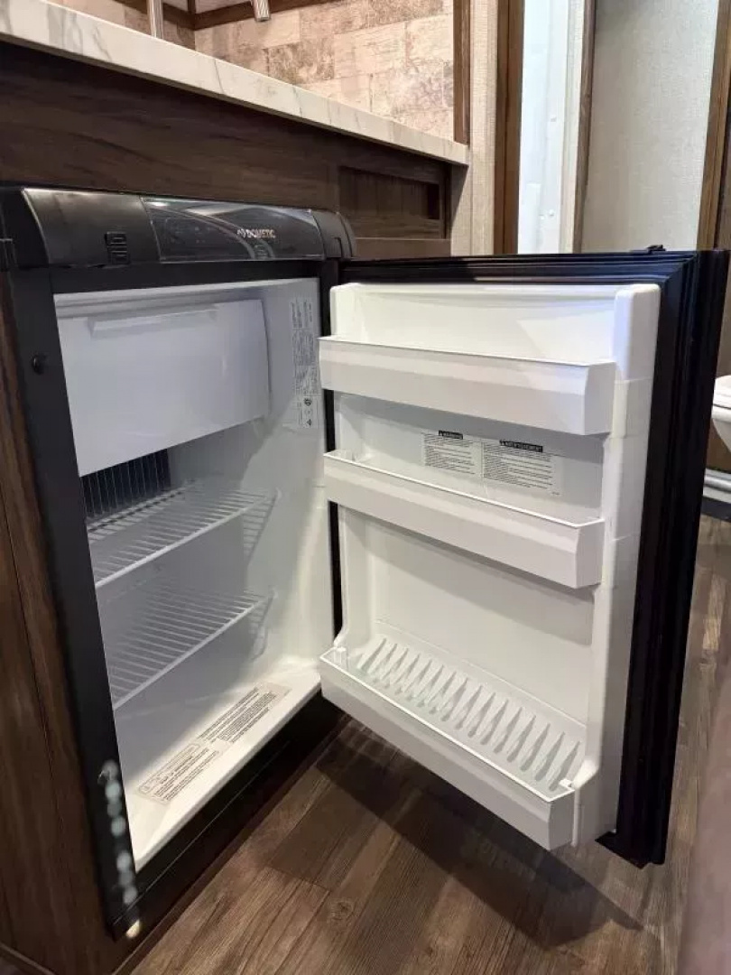 New 2026 Bison Ranger 7308 - 8' SW LQ -Sofa- Lined & Insulated Horse Area Ceiling