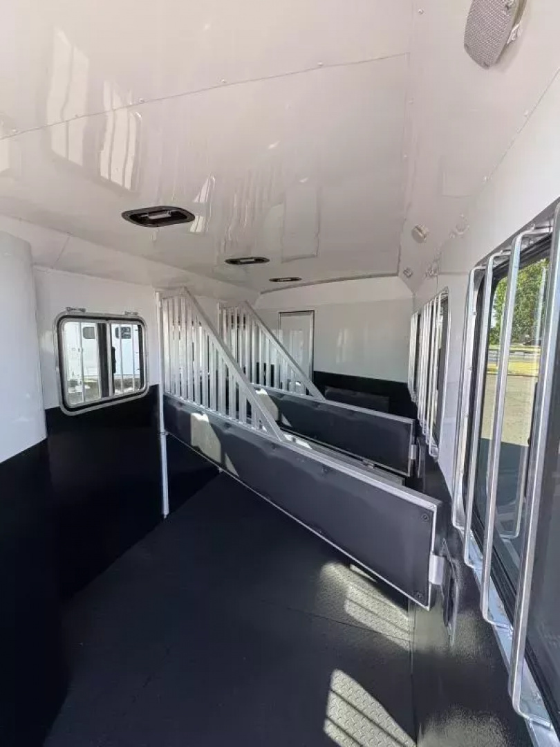 New 2026 Bison Ranger 7308 - 8' SW LQ -Sofa- Lined & Insulated Horse Area Ceiling