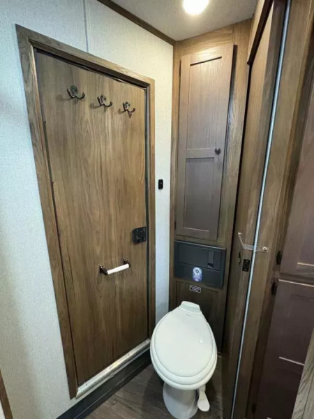 New 2026 Bison Ranger 7308 - 8' SW LQ -Sofa- Lined & Insulated Horse Area Ceiling