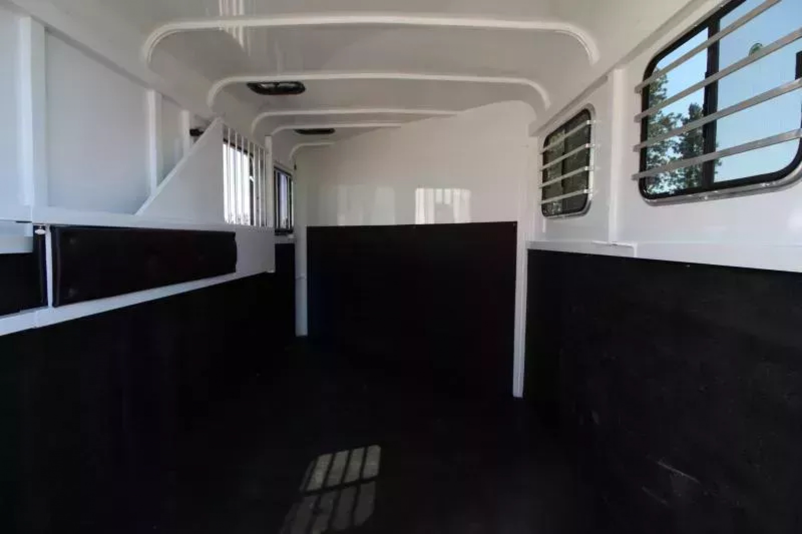 New 2026 Thuro-Bilt Renegade 2 Horse Trailer - 1' Added Length-Extra Divider Catch Horse Trailer