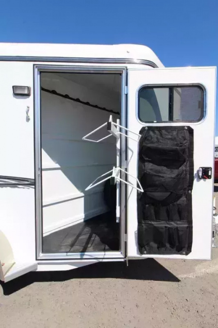 New 2026 Thuro-Bilt Renegade 2 Horse Trailer - 1' Added Length-Extra Divider Catch Horse Trailer