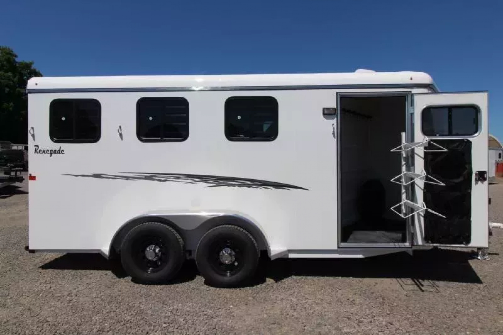 New 2026 Thuro-Bilt Renegade 3 Horse Trailer- 1' added length- Extra Divider Catch Horse Trailer