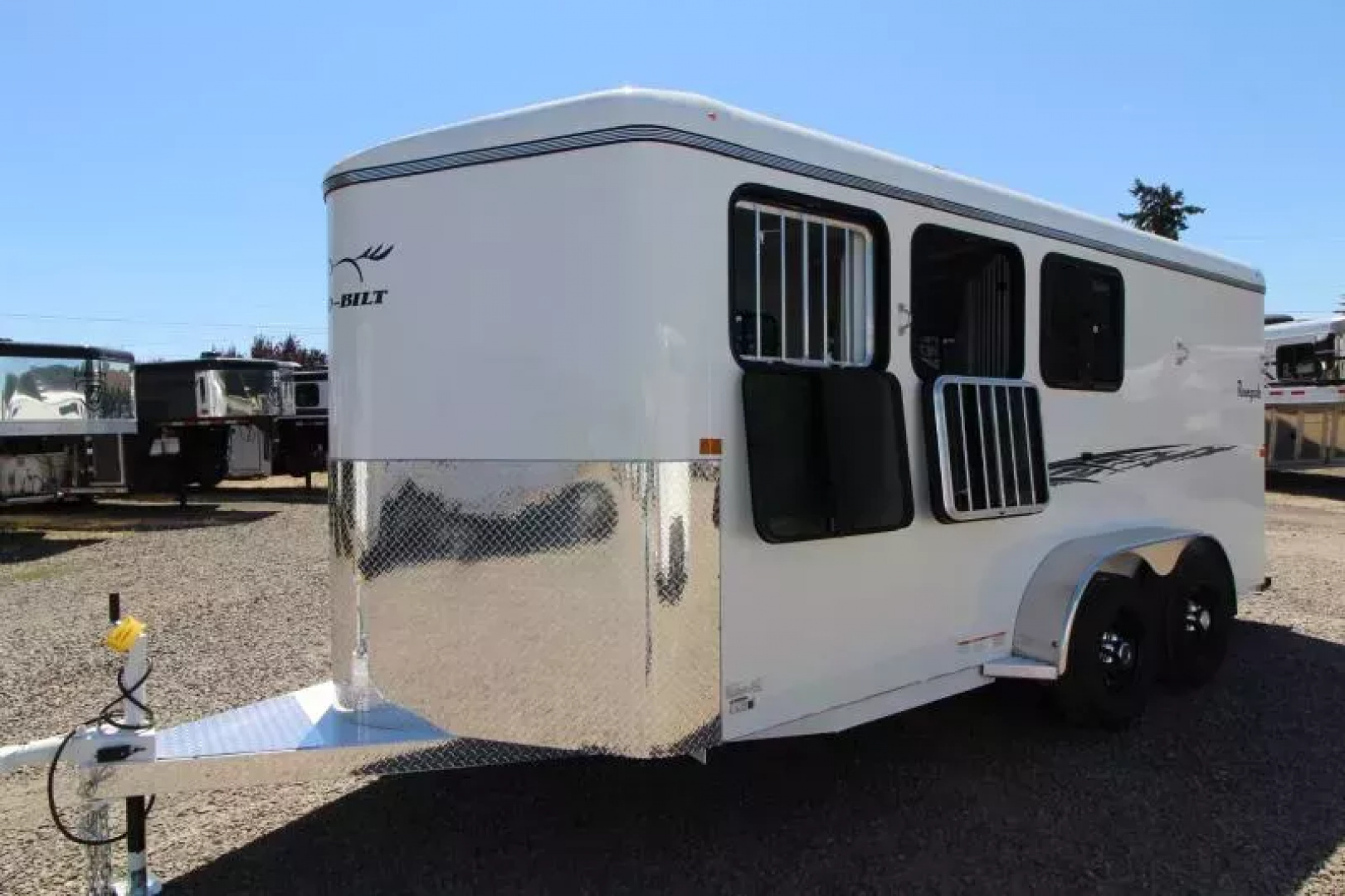New 2026 Thuro-Bilt Renegade 3 Horse Trailer- 1' added length- Extra Divider Catch Horse Trailer