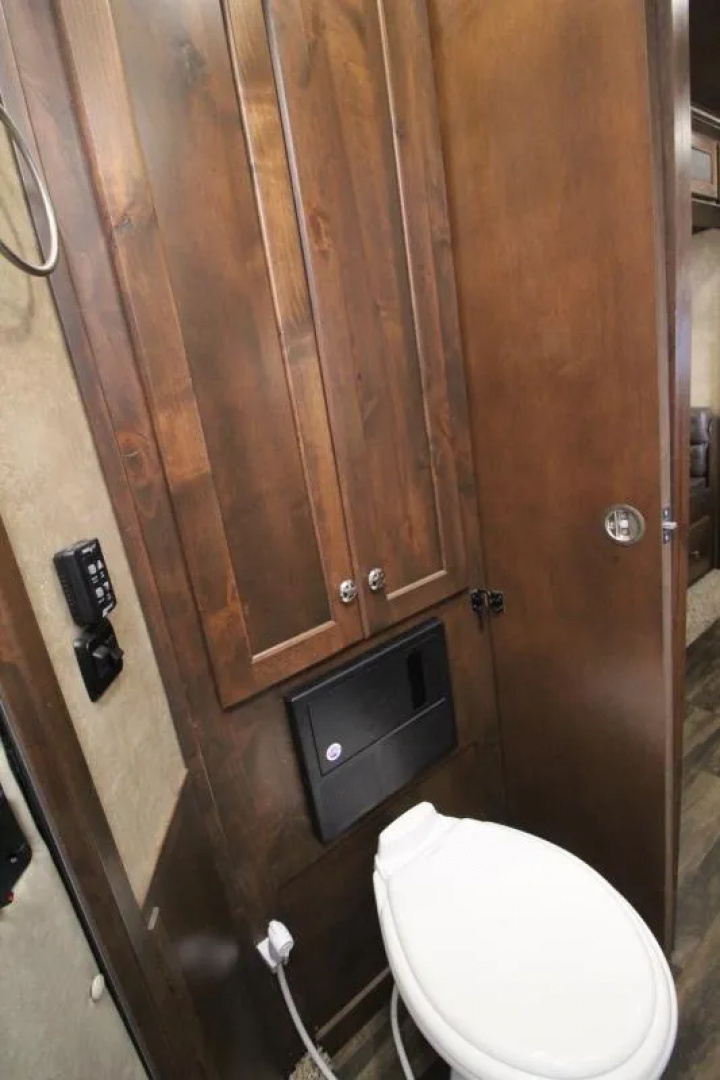 Used 2021 Merhow Next Gen 11' SW LQ w/ Slide Out -3 Horse Trailer - Stud Wall - Escape Door