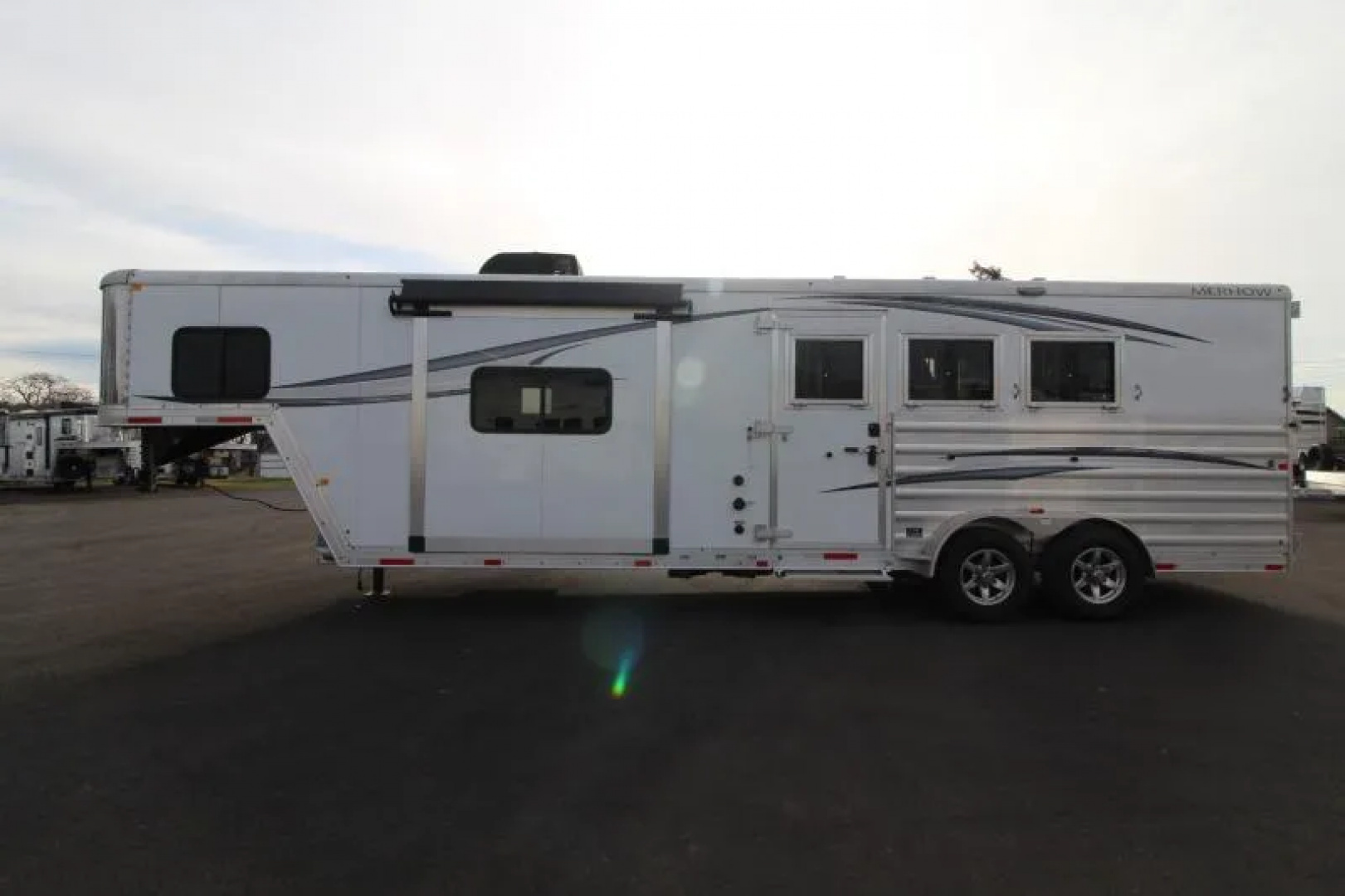 Used 2021 Merhow Next Gen 11' SW LQ w/ Slide Out -3 Horse Trailer - Stud Wall - Escape Door