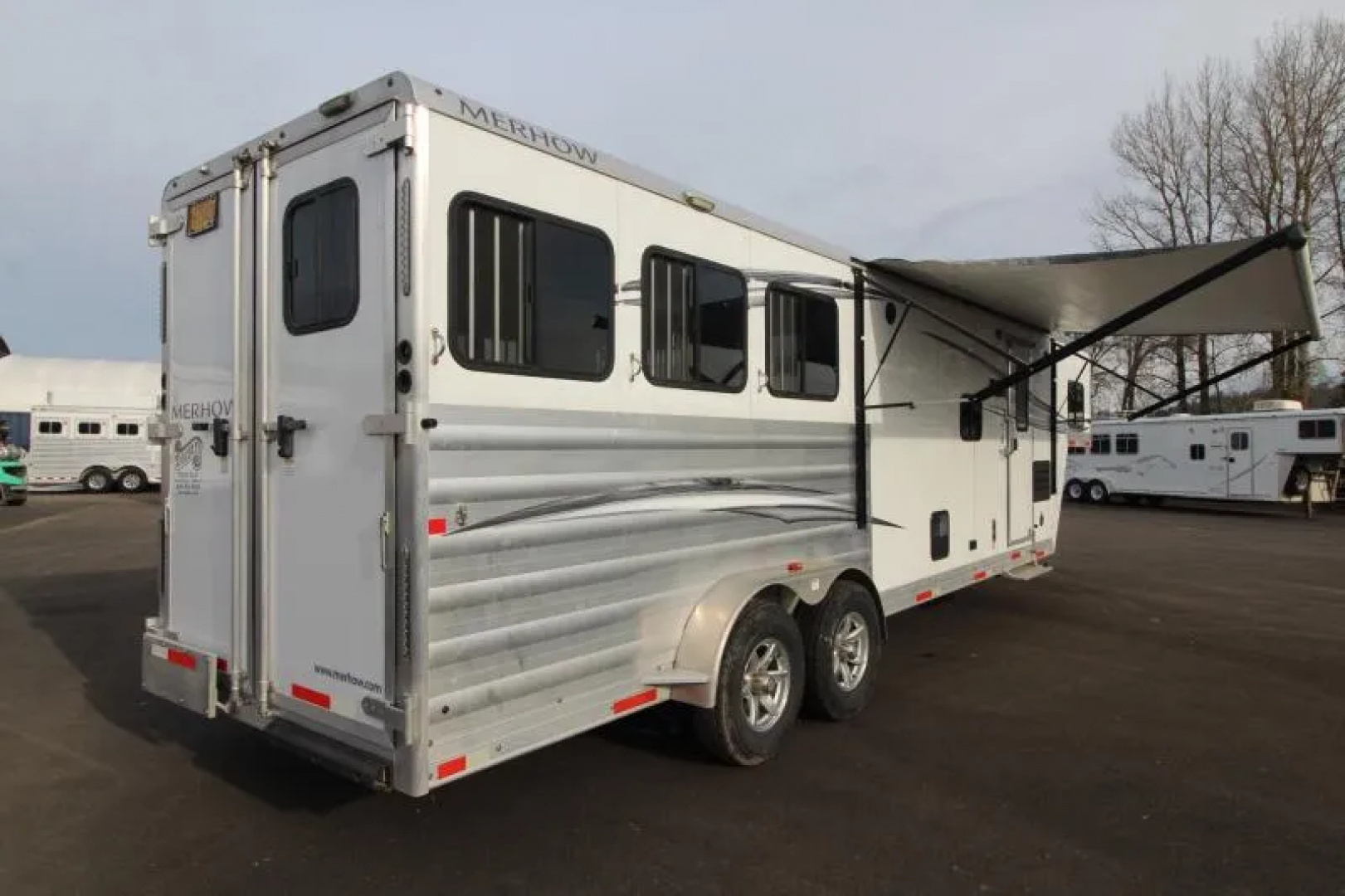 Used 2021 Merhow Next Gen 11' SW LQ w/ Slide Out -3 Horse Trailer - Stud Wall - Escape Door