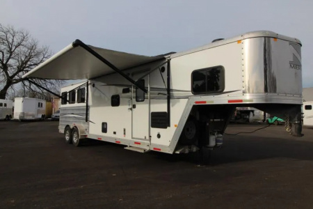 Used 2021 Merhow Next Gen 11' SW LQ w/ Slide Out -3 Horse Trailer - Stud Wall - Escape Door