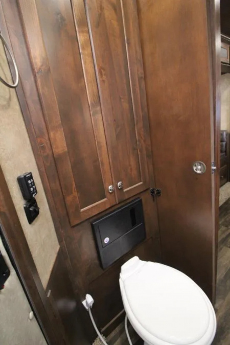 Used 2021 Merhow Next Gen 11' SW LQ w/ Slide Out -3 Horse Trailer - Stud Wall - Escape Door