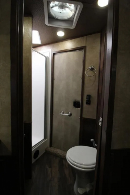 Used 2021 Merhow Next Gen 11' SW LQ w/ Slide Out -3 Horse Trailer - Stud Wall - Escape Door