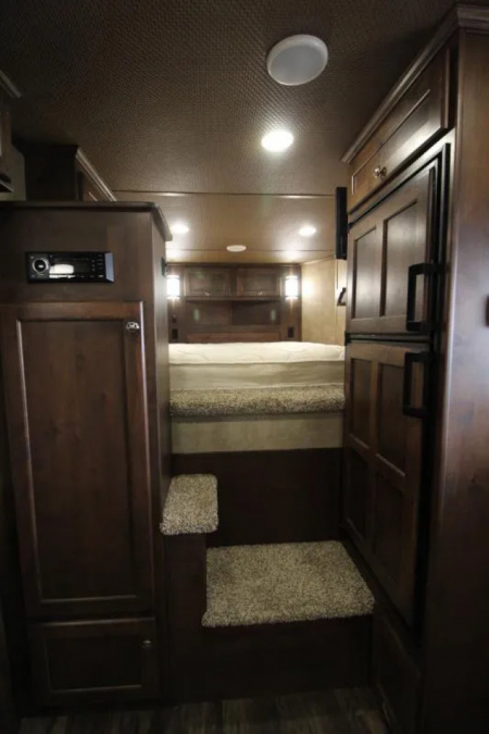 Used 2021 Merhow Next Gen 11' SW LQ w/ Slide Out -3 Horse Trailer - Stud Wall - Escape Door