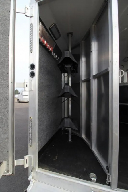 Used 2021 Merhow Next Gen 11' SW LQ w/ Slide Out -3 Horse Trailer - Stud Wall - Escape Door