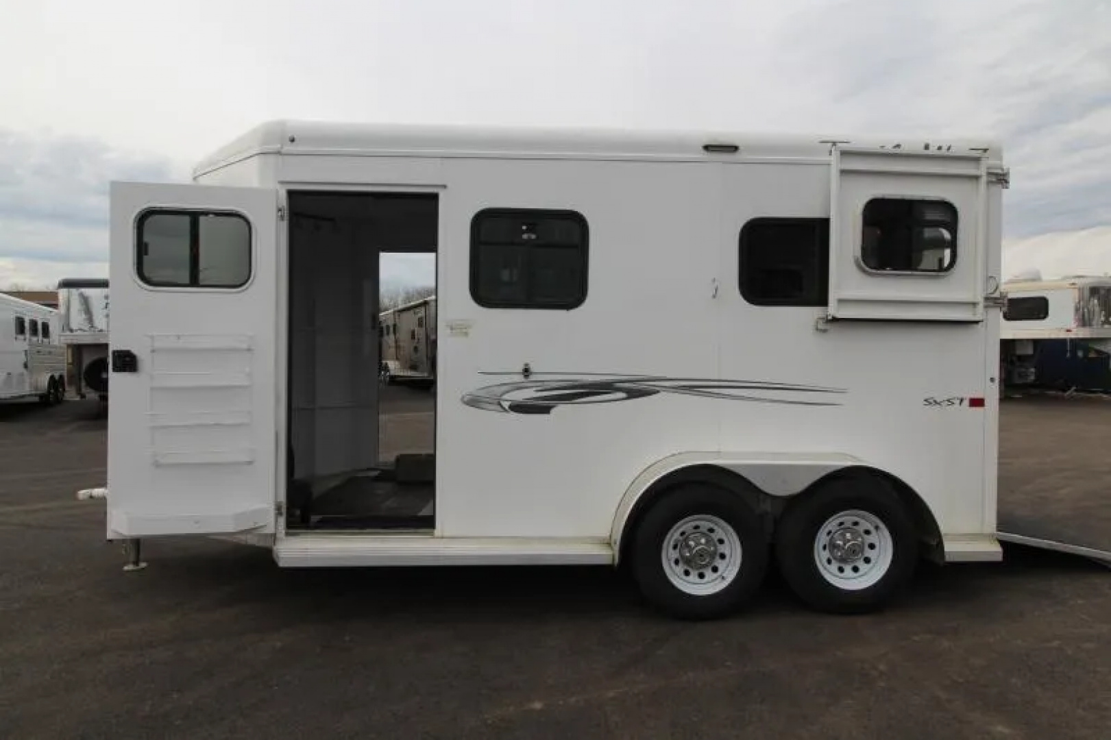 Used 2022 Trails West Royale SxST Warmblood 2 Horse Straight Load Trailer