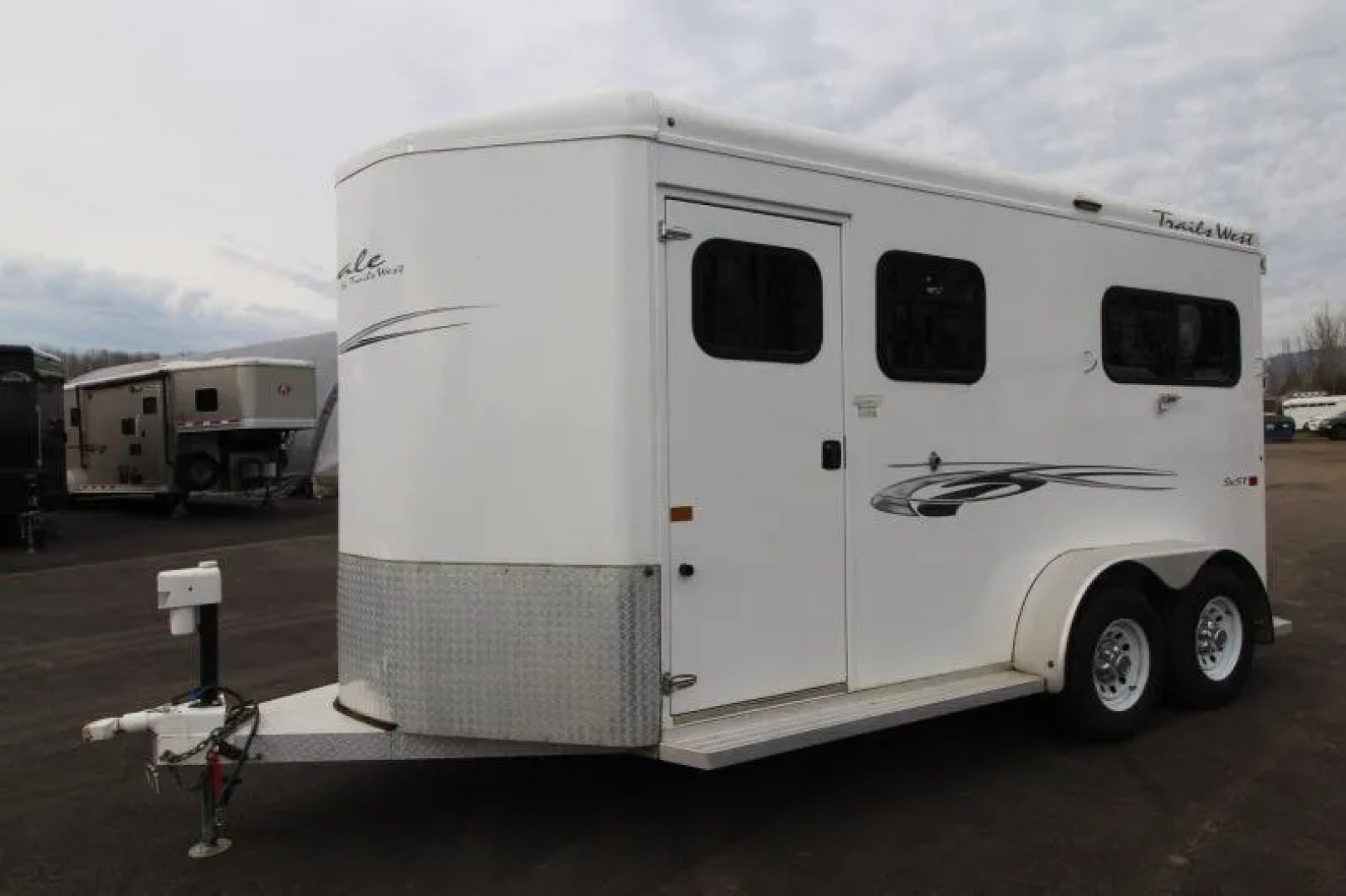 Used 2022 Trails West Royale SxST Warmblood 2 Horse Straight Load Trailer