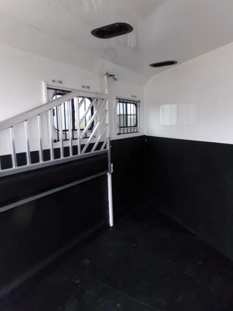 New 2026 Sierra II 2 Horse Bumper Pull Trailer-Extra Tall-Slant Load-Extruded Aluminum Exterior-Drop Down Feed Windows-Water Tank