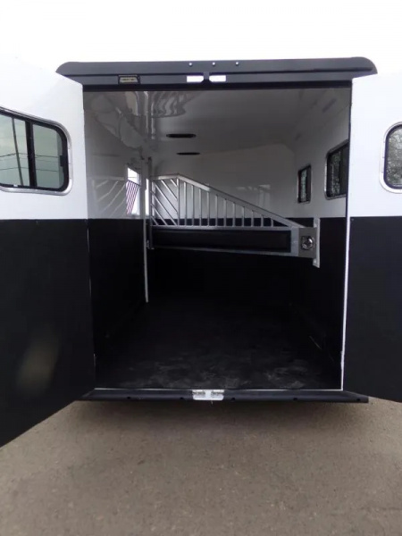 New 2026 Sierra II 2 Horse Bumper Pull Trailer-Extra Tall-Slant Load-Extruded Aluminum Exterior-Drop Down Feed Windows-Water Tank