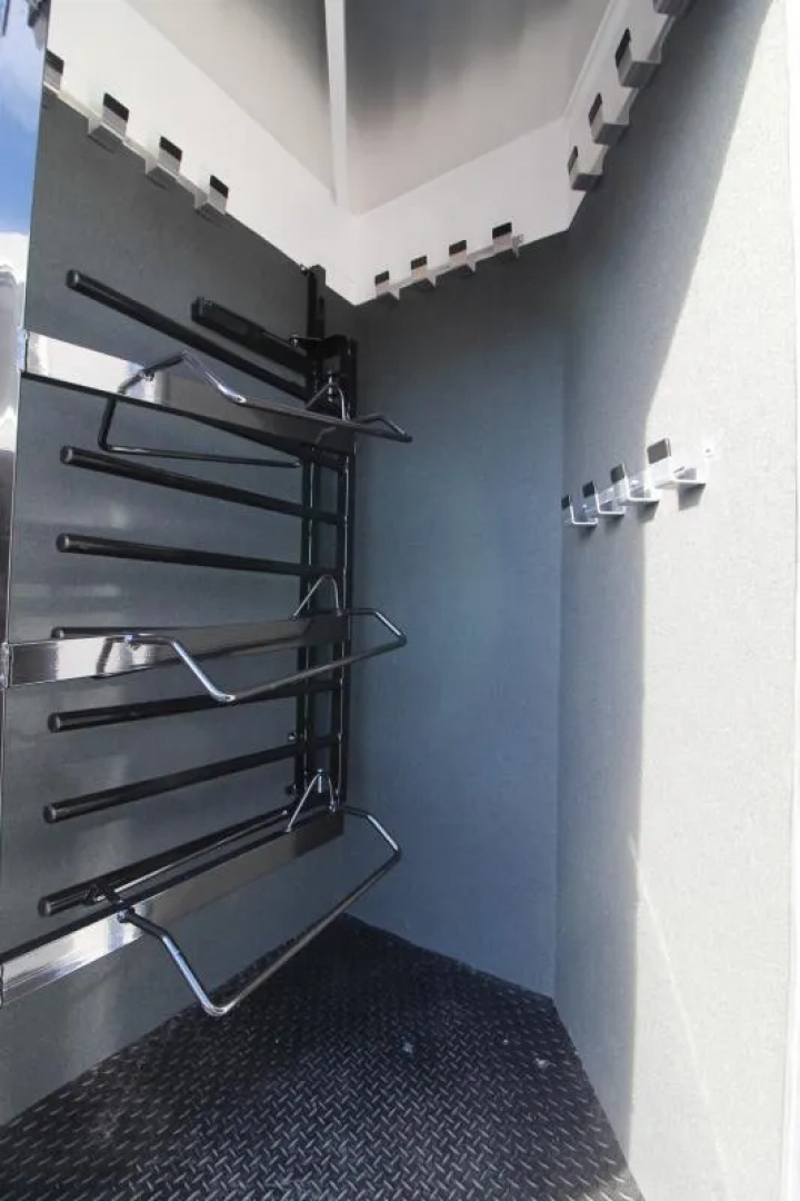 New 2026 Trails West Classic Warmblood 3 Horse Gooseneck Trailer w/ Side tack & Escape Door