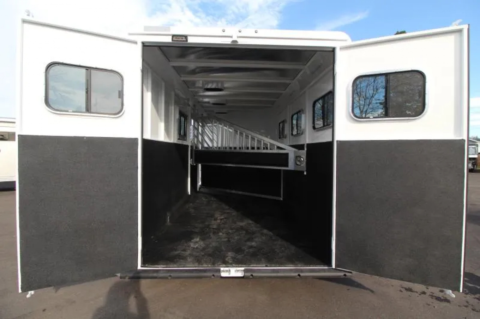 New 2026 Trails West Classic Warmblood 3 Horse Gooseneck Trailer w/ Side tack & Escape Door