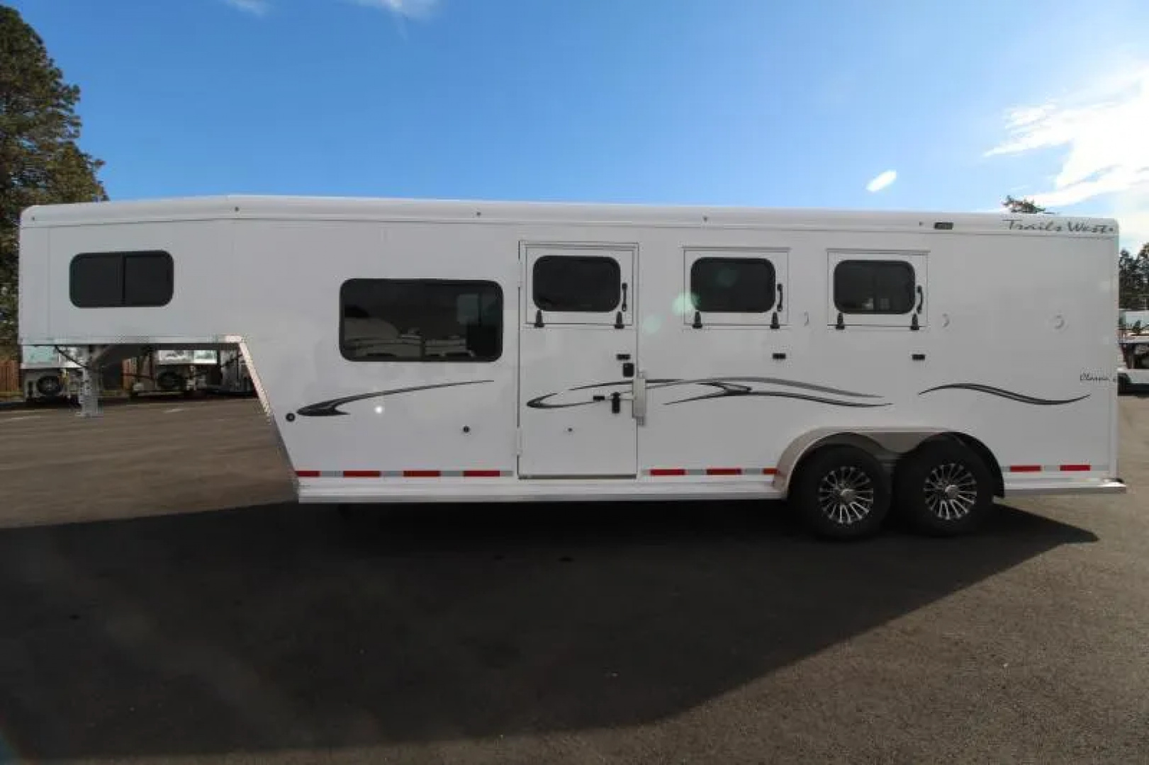 New 2026 Trails West Classic Warmblood 3 Horse Gooseneck Trailer w/ Side tack & Escape Door