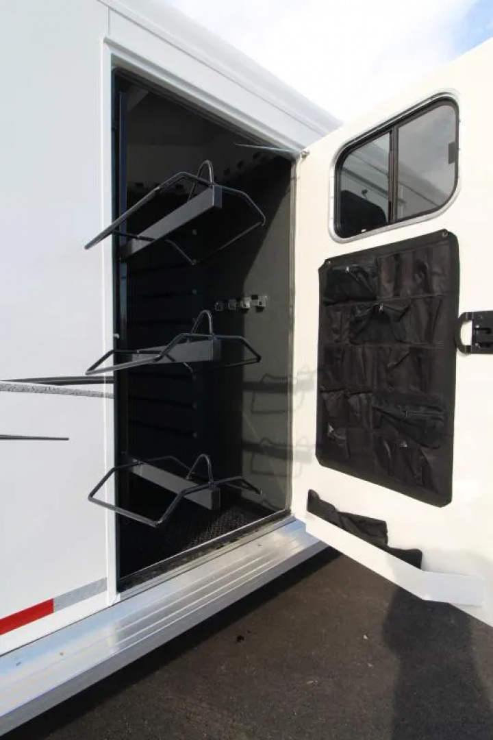 New 2026 Trails West Classic Warmblood 3 Horse Gooseneck Trailer w/ Side tack & Escape Door