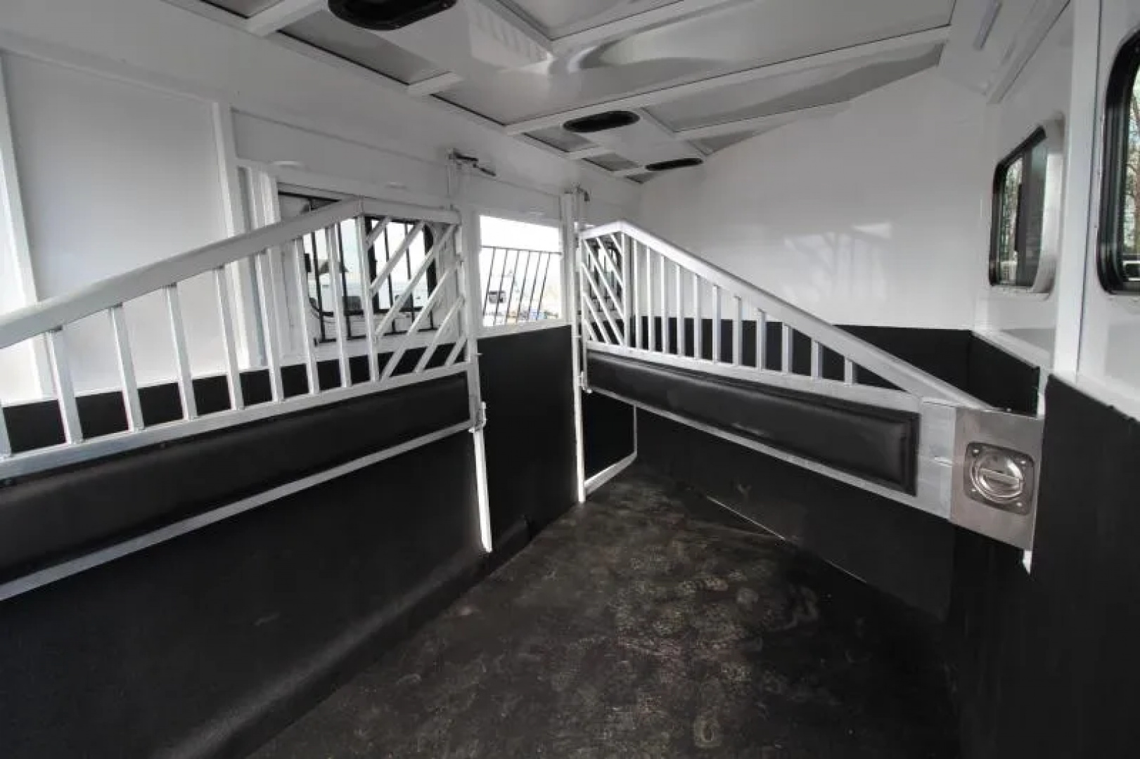 New 2026 Trails West Classic II Extra Tall 3 Horse Trailer w/ Escape Door