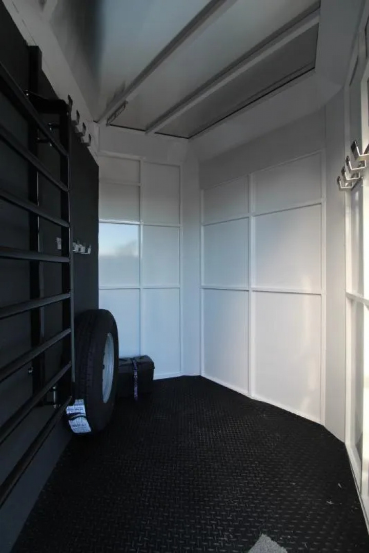 New 2026 Trails West Classic II Extra Tall 3 Horse Trailer w/ Escape Door