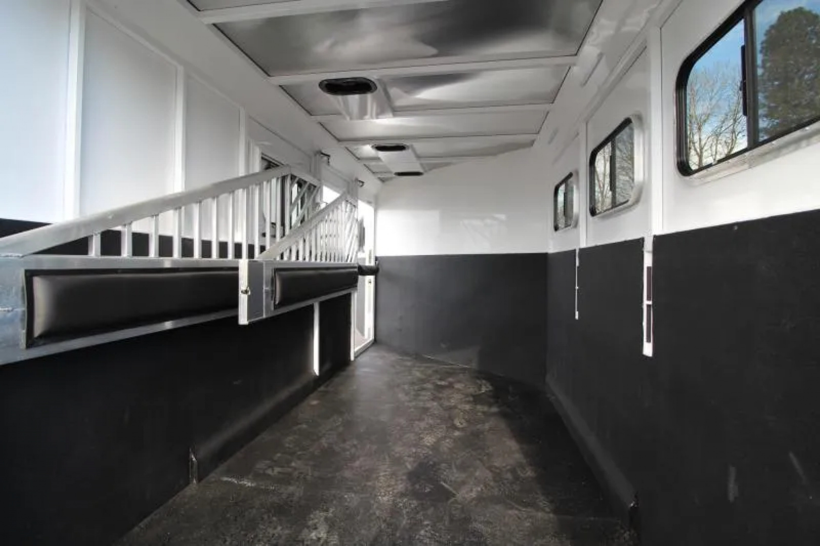 New 2026 Trails West Classic II Extra Tall 3 Horse Trailer w/ Escape Door