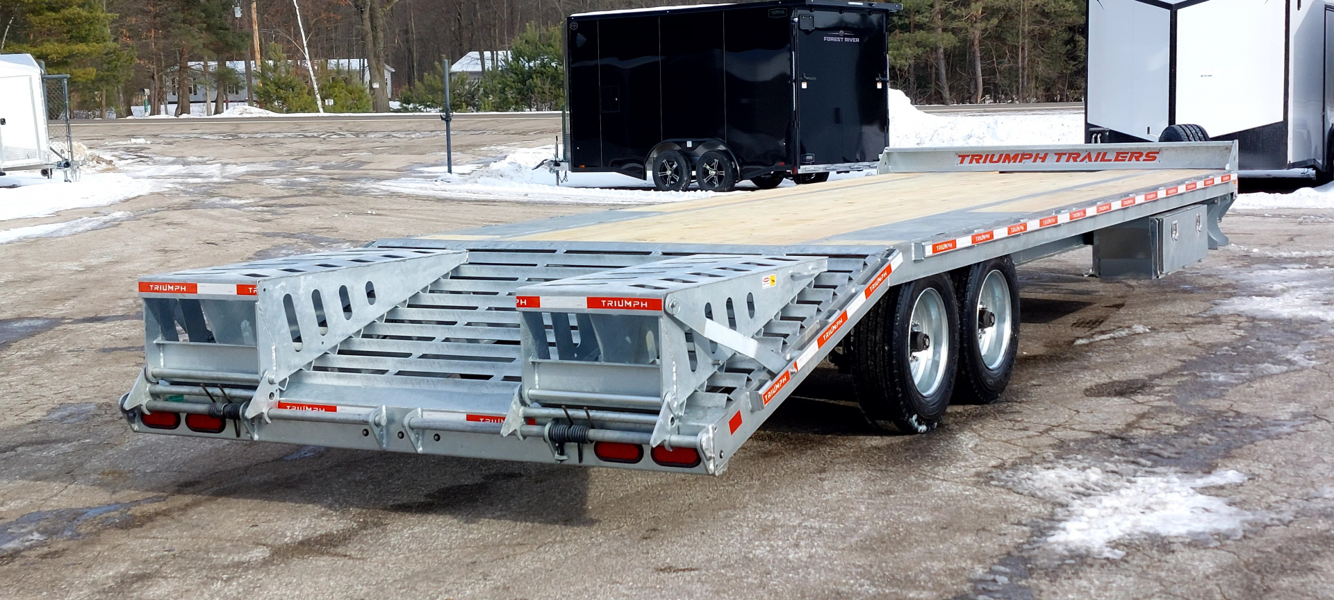 New 102X20+5 GALVANZED EQUIPMENT 8K AXLES HYDRAULIC JACKS WINCH TRACK TRIUMPH 2026