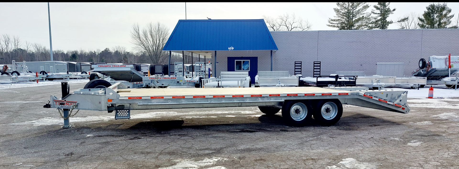 New 102X20+5 GALVANZED EQUIPMENT 8K AXLES HYDRAULIC JACKS WINCH TRACK TRIUMPH 2026