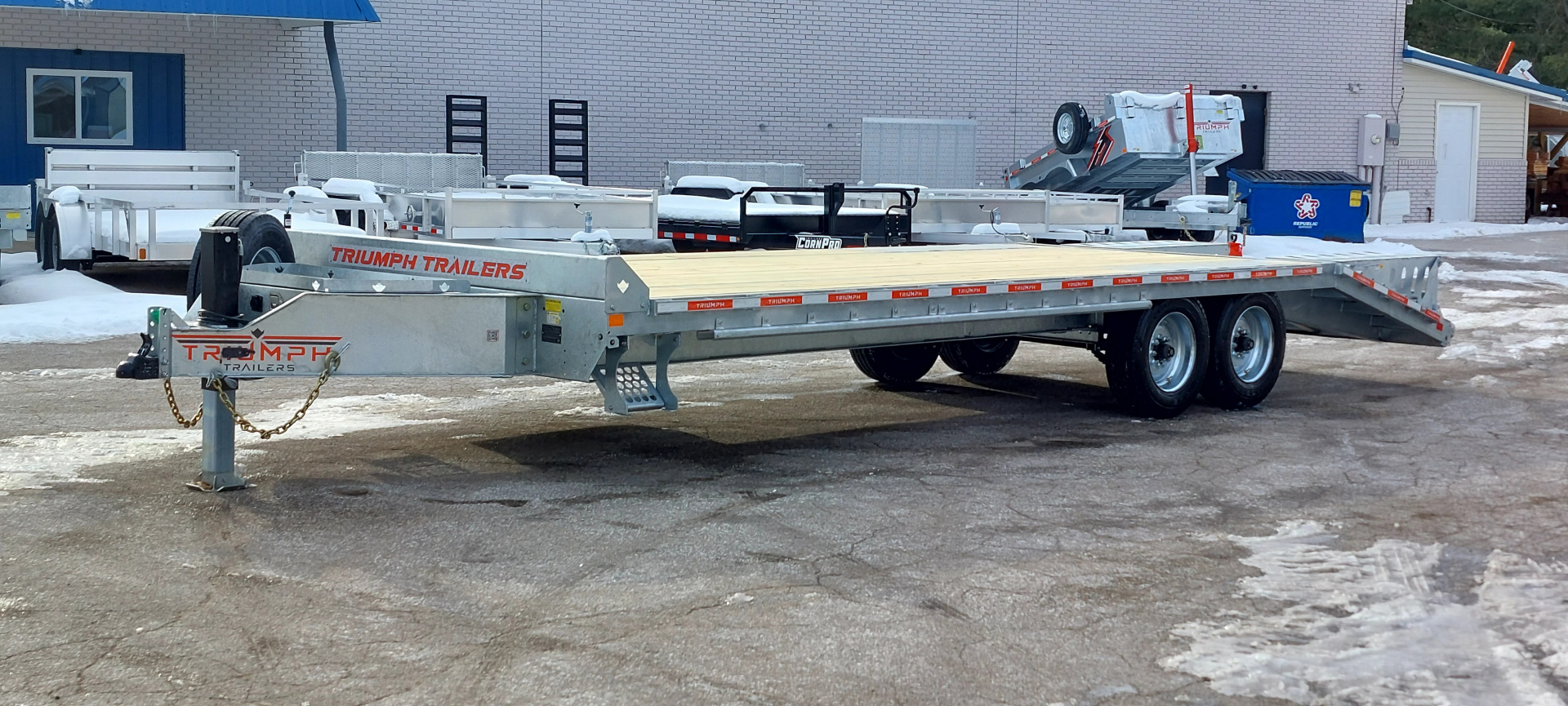 New 102X20+5 GALVANZED EQUIPMENT 8K AXLES HYDRAULIC JACKS WINCH TRACK TRIUMPH 2026