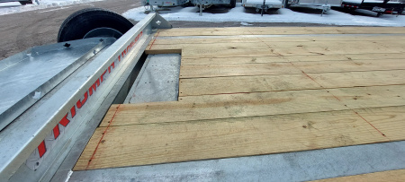 New 102X20+5 GALVANZED EQUIPMENT 8K AXLES HYDRAULIC JACKS WINCH TRACK TRIUMPH 2026