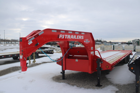 New 2026 PJ Trailers 32' MR GN 25K GVWR STOCK ID 51562 Equipment Trailer