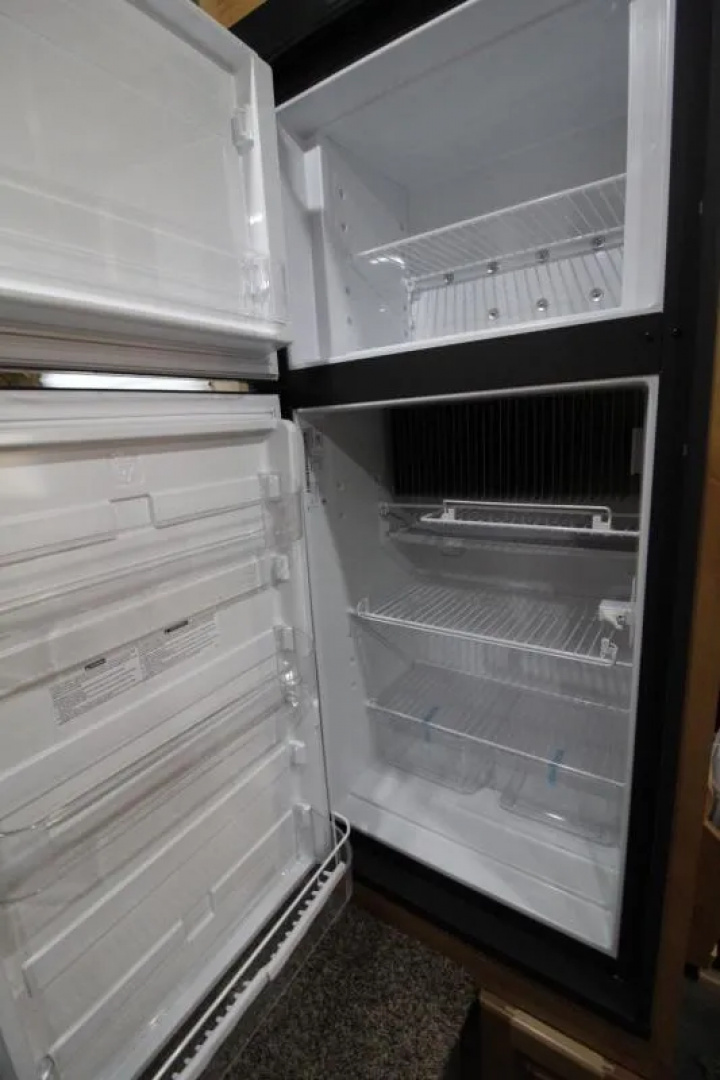 Used 2019 Trails West Sierra 11x15 w/ Slide out 3 Horse Trailer