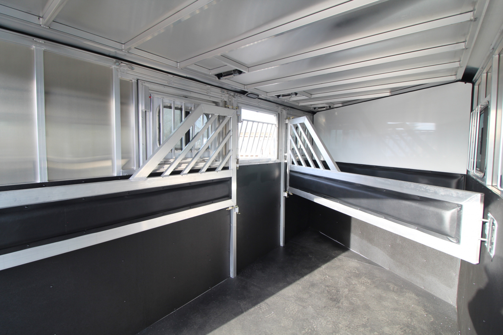 New 2026 Frontier Strider 3 Horse Aluminum Trailer