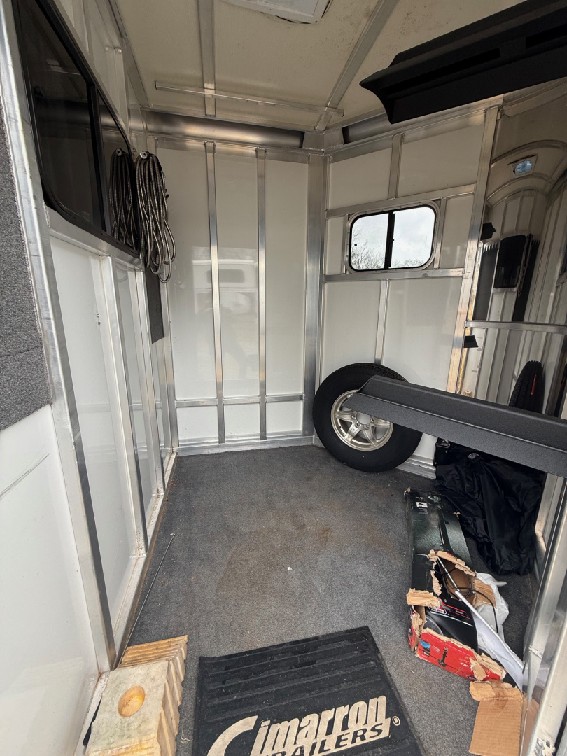 Consignment 2018 Cimarron Trailers Norstar NS2BT XL Horse Trailer