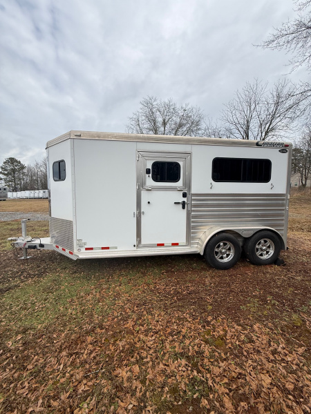 Consignment 2018 Cimarron Trailers Norstar NS2BT XL Horse Trailer