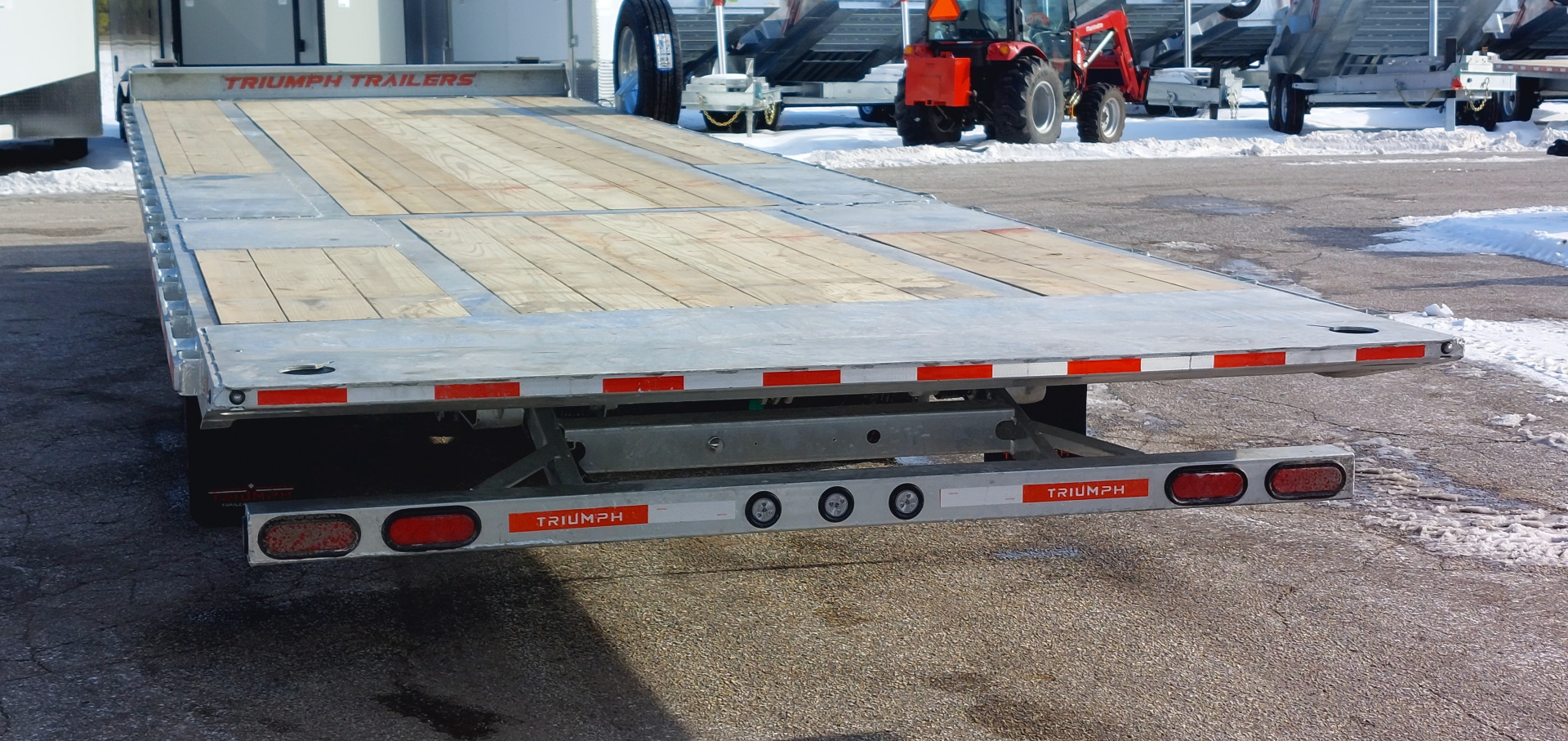 New 102X22+10' HYDRAULIC BEAVERTAIL DECKOVER GALVANIZED 12K AXLES HYDRAULIC JACKS TRIUMPH