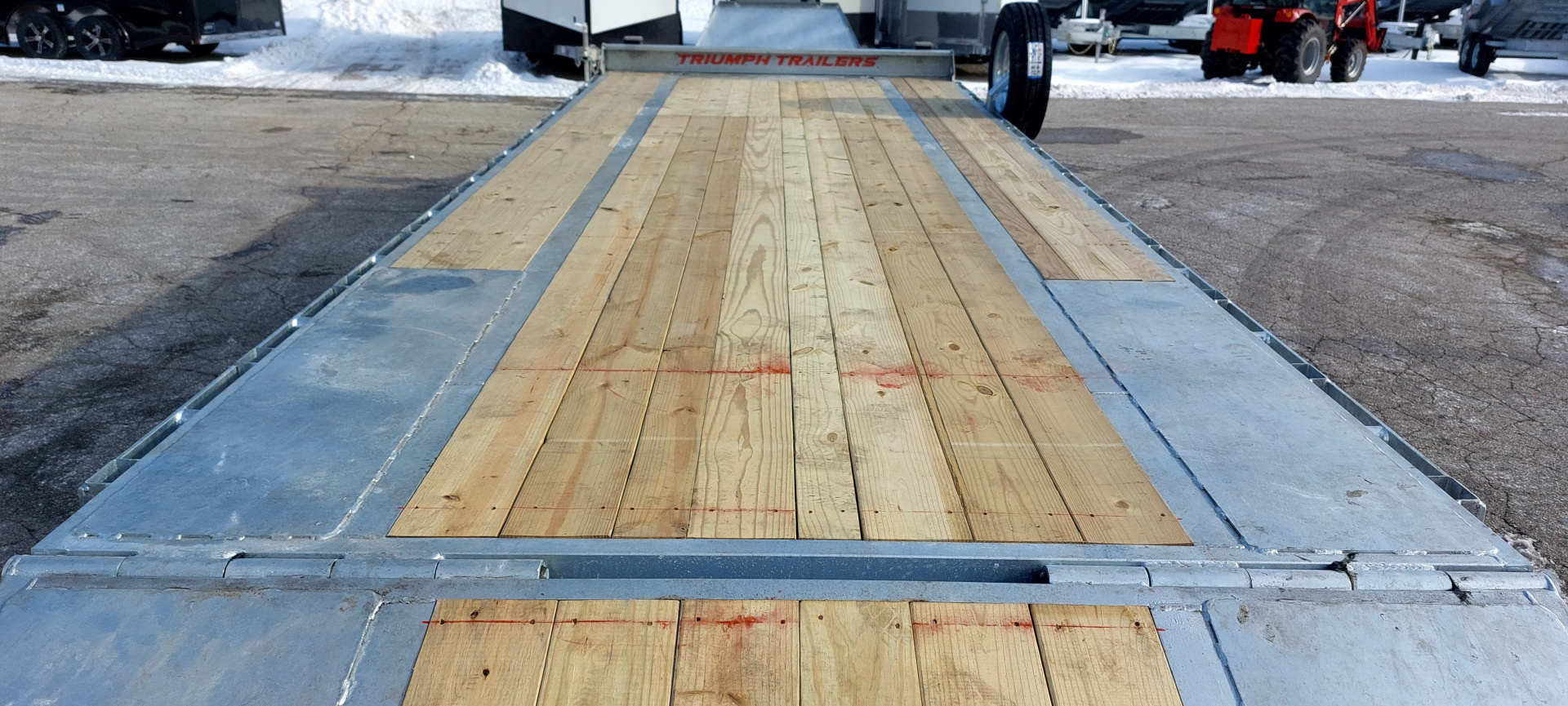 New 102X22+10' HYDRAULIC BEAVERTAIL DECKOVER GALVANIZED 12K AXLES HYDRAULIC JACKS TRIUMPH