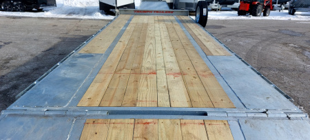 New 102X22+10' HYDRAULIC BEAVERTAIL DECKOVER GALVANIZED 12K AXLES HYDRAULIC JACKS TRIUMPH