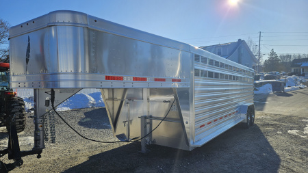 New 2026 Featherlite Trailers 8127 GN 7'0  X 24' X 6'6  BASE Stock / Stock Combo Trailer