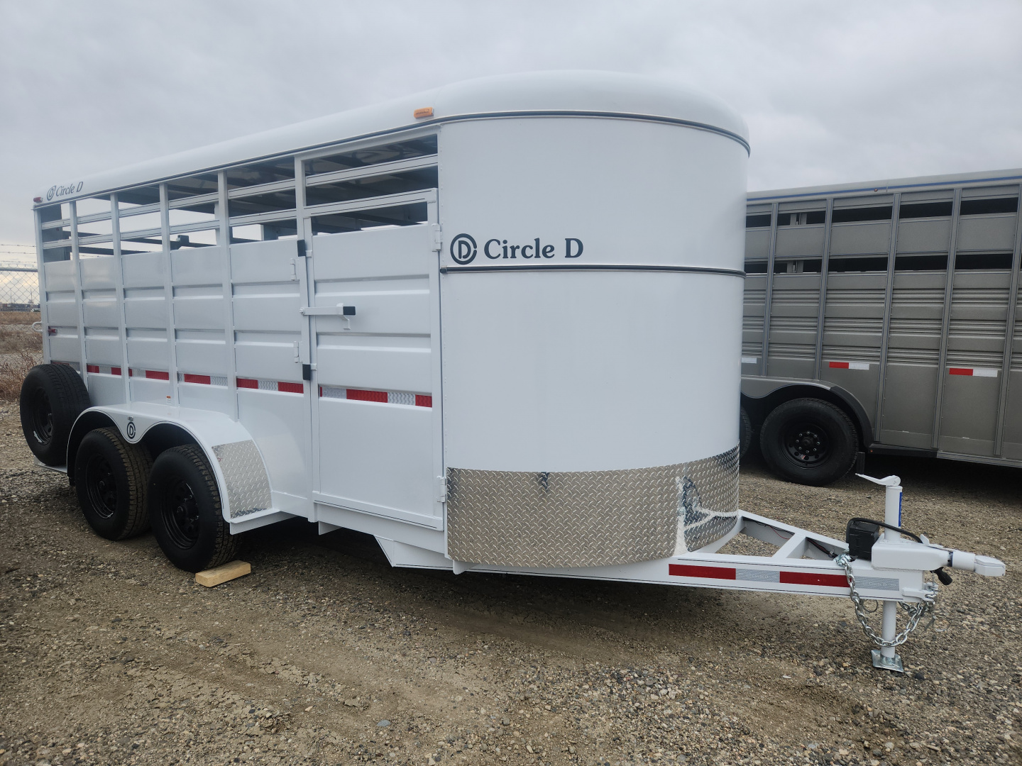 New 2026 Circle D STOCK 16'