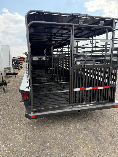 New 2026 Delco Trailers 6.8x28ft Gooseneck Livestock Stock Trailer