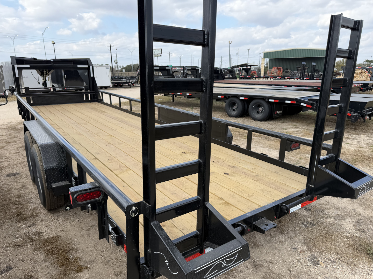 New 2026 Kearney 83x24ft Gooseneck Equipment Trailer 14k