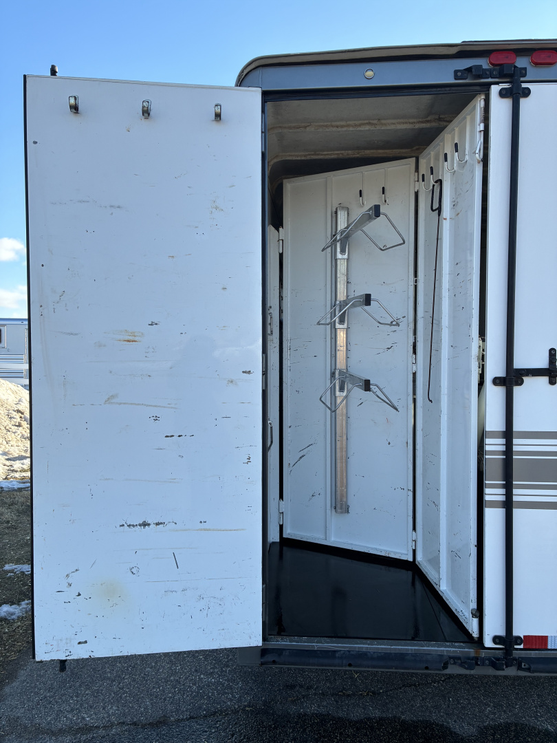 Used 2003 Trail-ET 3H Horse Trailer