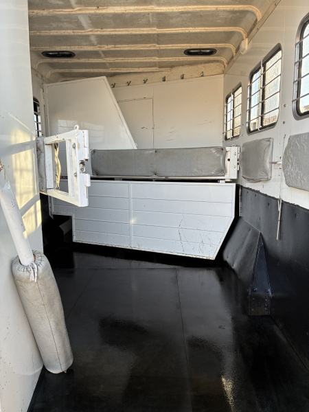 Used 2003 Trail-ET 3H Horse Trailer