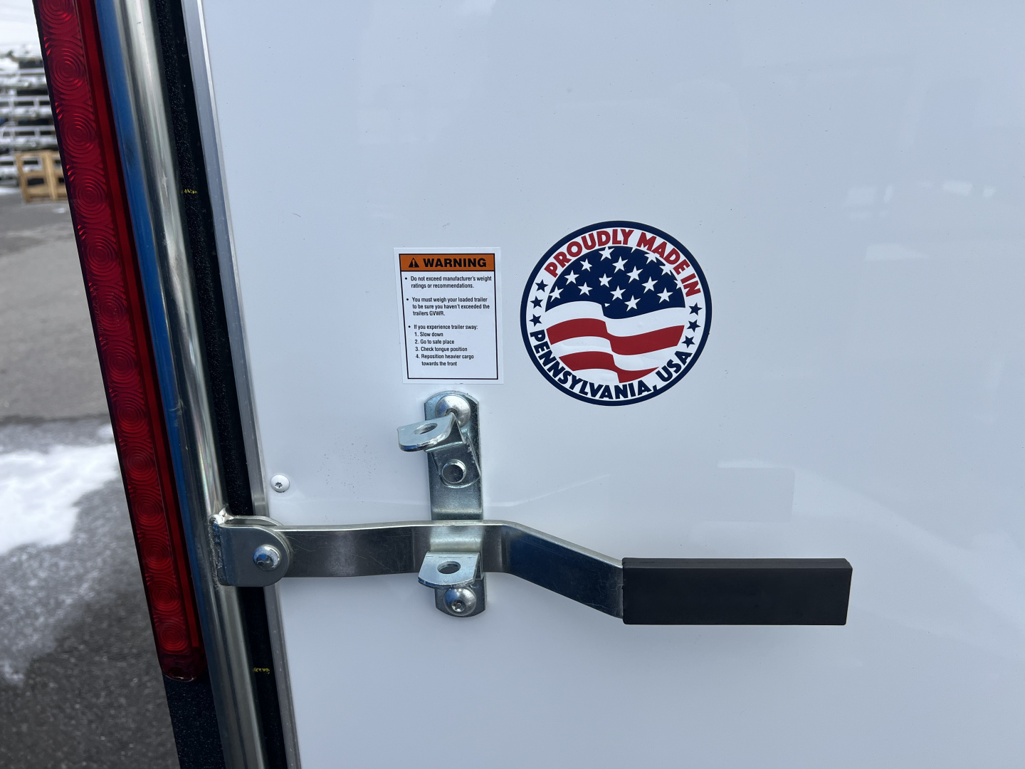 New 2026 Look Trailers 5X8 3K ST-DLX RAMP DOOR Cargo / Enclosed Trailer